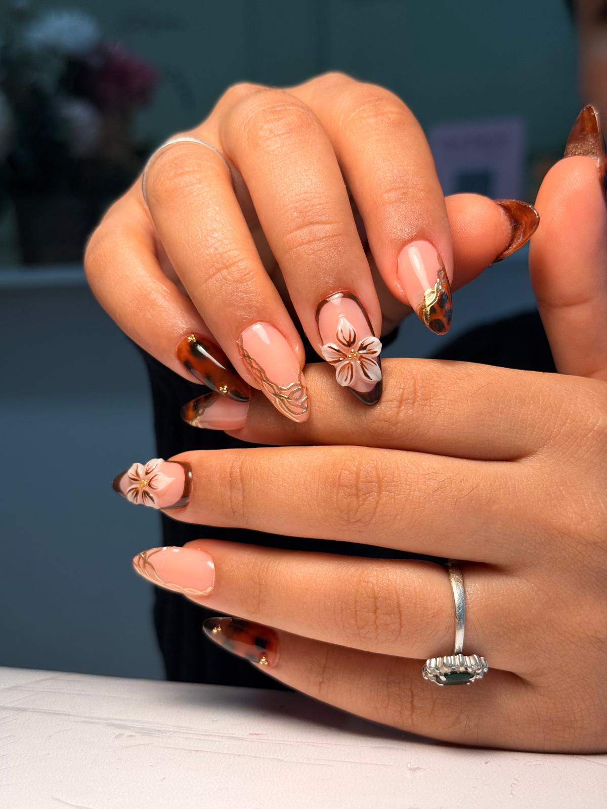 Trabajo de uñas 2